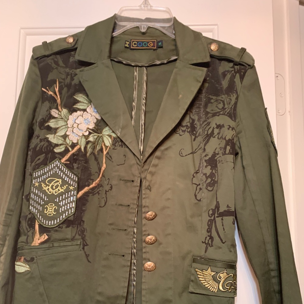 Green jacket ( missing gold button)